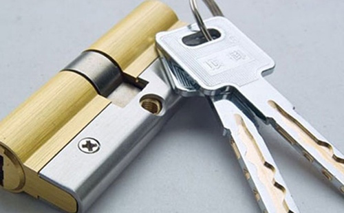 洛阳汽车开锁（换锁芯换锁公司）