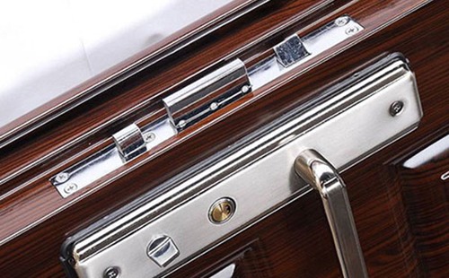 芜湖配汽车钥匙(汽车开锁)(图1) 芜湖配汽车钥匙(汽车开锁)