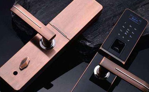 滁州汽车开锁（上门修锁电话）